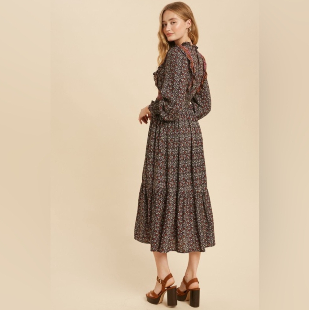 In Loom Floral Cordelia Dress Size Small. NWOT - Picture 4 of 13